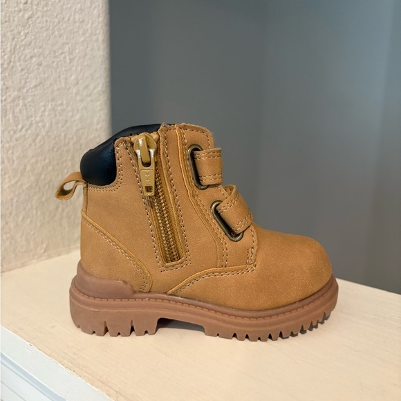 Wonder Nation Infant Tucker Construction Boots Size 4 Boys Easy On Off Zipper - Picture 3 of 9